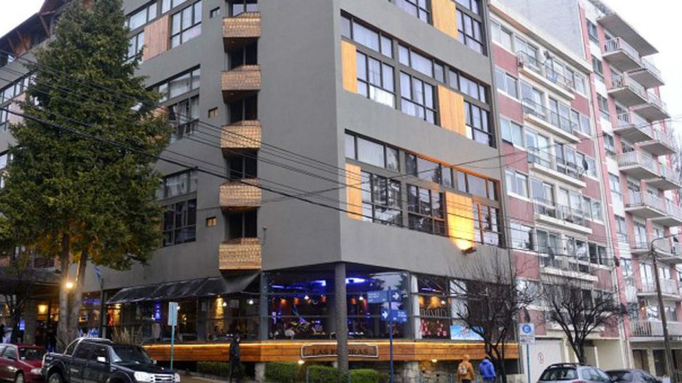 El hotel en que se alojaba la infortunada Rocío Garrido, en el centro de Bariloche.
