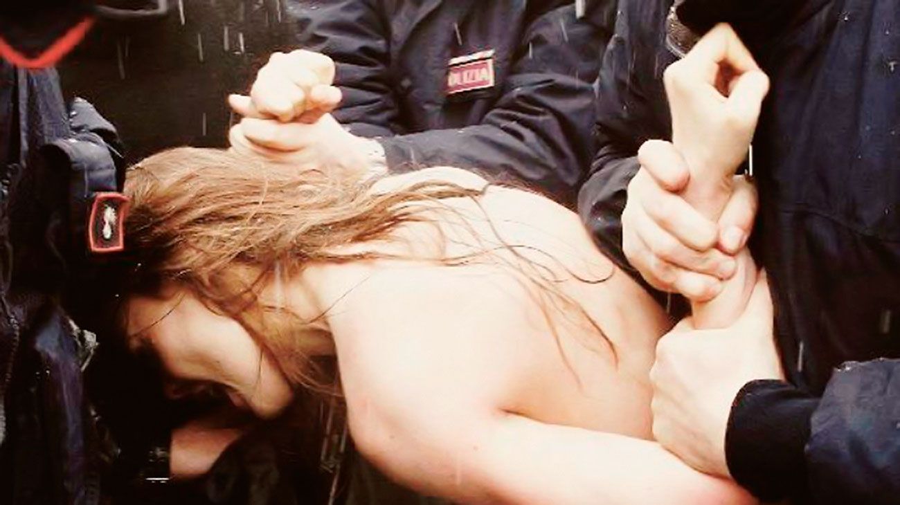 La ucraniana Oksana Shachko, una de las fundadoras del grupo feminista Femen, fue hallada muerta el lunes en su apartamento en París.