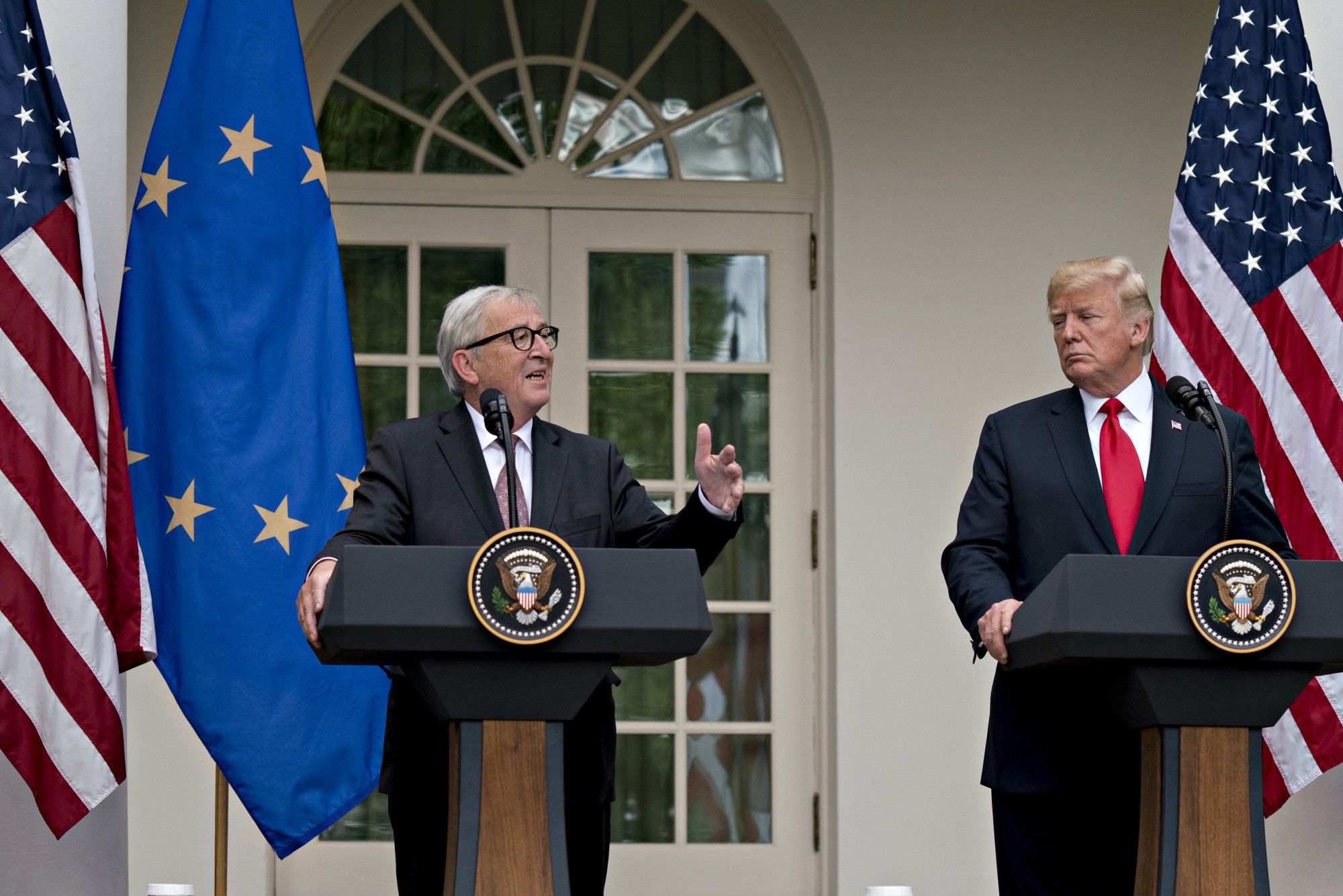 Trump, Juncker Tout Deal Pulling Back From U.S.-EU Trade War