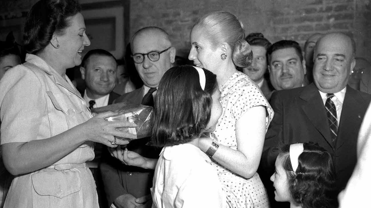 La Fundación Eva Perón tuvo un sistema de donaciones para sectores postergados. 