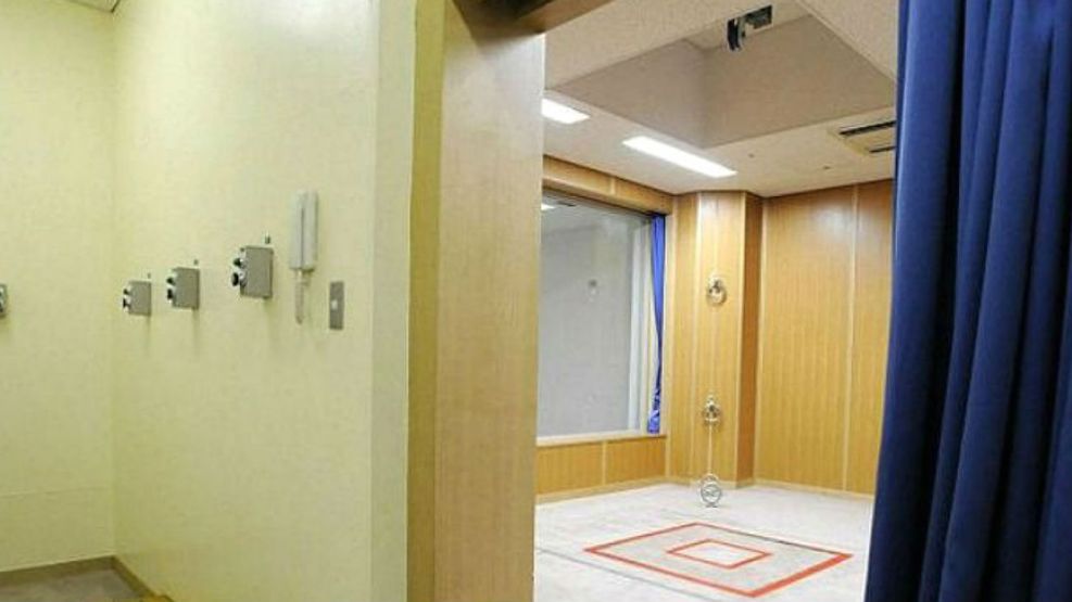 La sala de ejecuciones en Japón, que mantiene la horca para su pena capital.