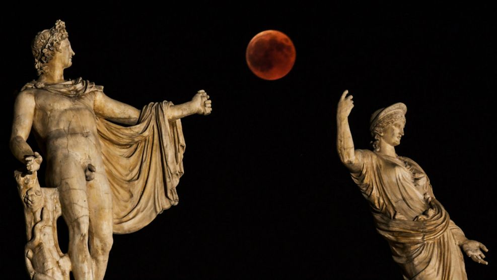 El eclipse de luna de sangre en Grecia.