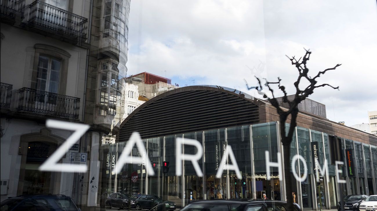 El fundador de Zara compra acciones en Telefónica