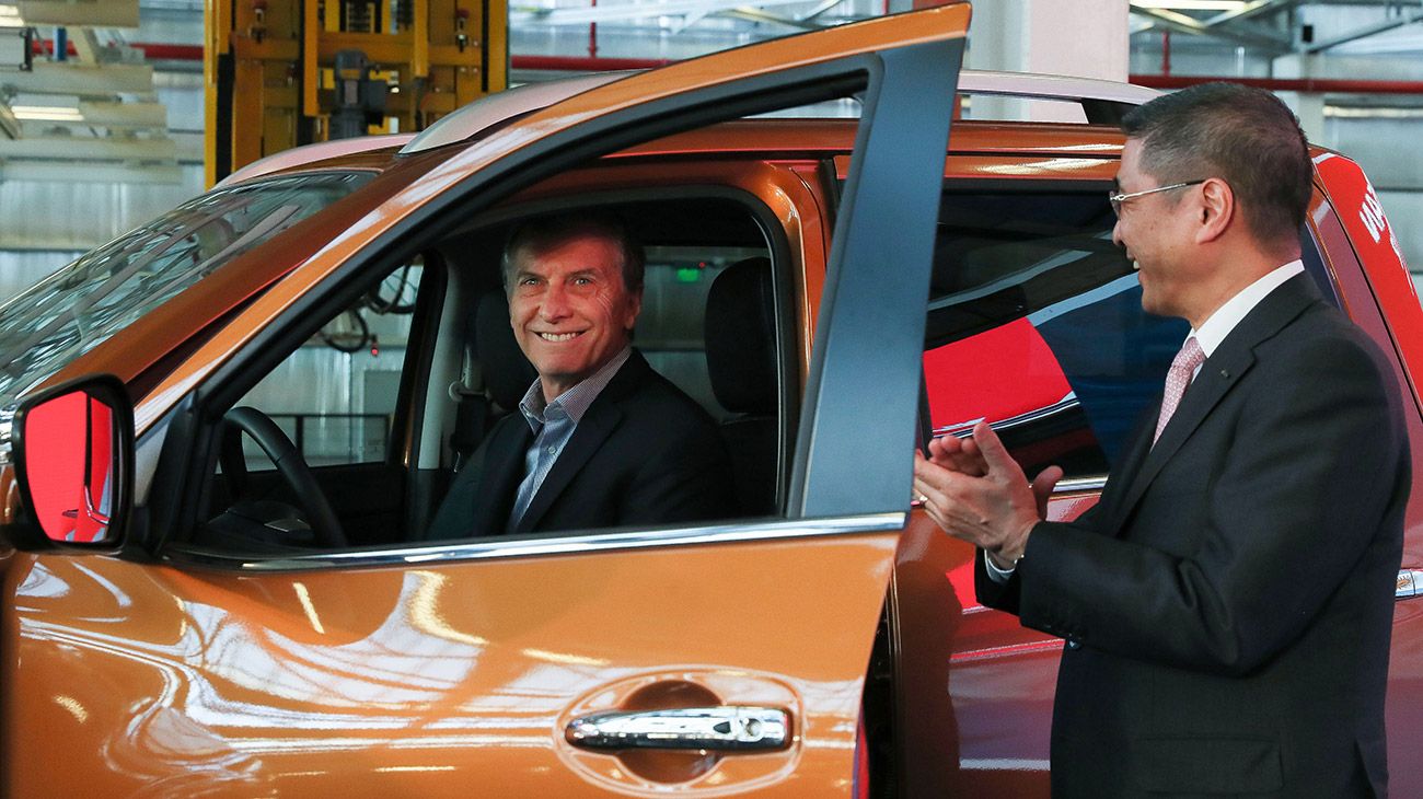  El presidente Mauricio Macri encabezó la presentación de una nueva línea de producción para la fabricación de camionetas que pondrá en marcha la empresa Nissan.