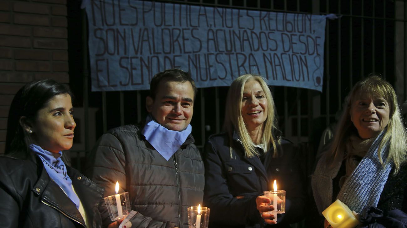 Movilización contra el aborto frente a la quinta de Olivos