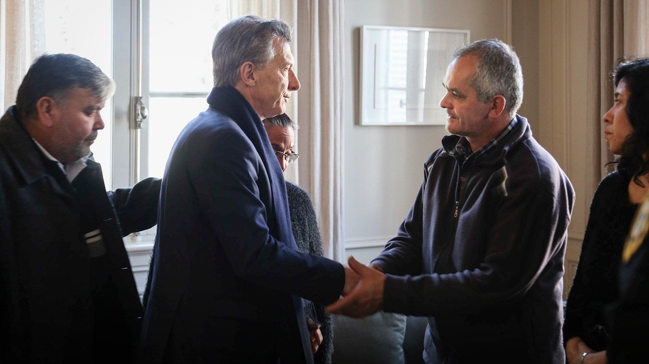 El presidente Macri recibió hoy a familiares de las dos policías asesinadas el fin de semana