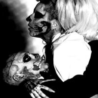 lady-gaga-y-zombie-boy-2