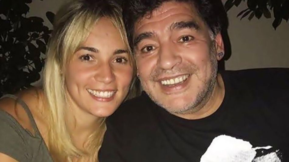 0817_Diego_Maradona_Rocio_Oliva_g