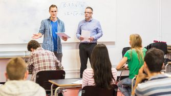 0805_escuela_secundaria_shutterstock_g.jpg