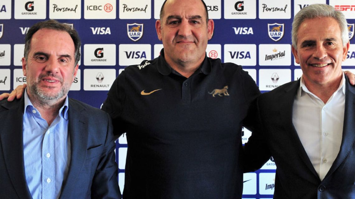 Mario Ledesma (centre), pictured during his unveiling as the new head coach of Argentina's national rugby team, the Pumas. Also pictured: UAR President Marcelo Rodríguez (right) and UAR secretary Fernando Rizzi.