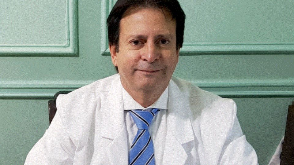 Dr. Javier Estrella