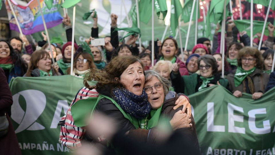 20180808_Gente_Mayor_a_Favor_y_Contra_aborto_g