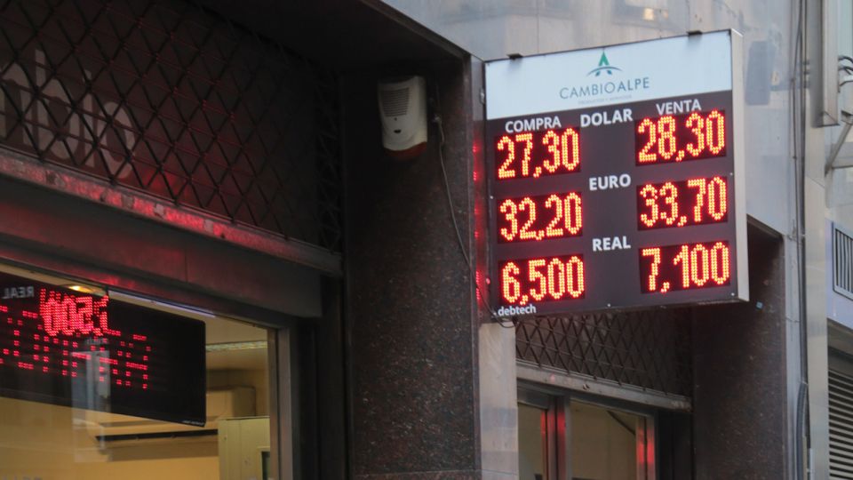 Así cerró el Dólar hoy.
