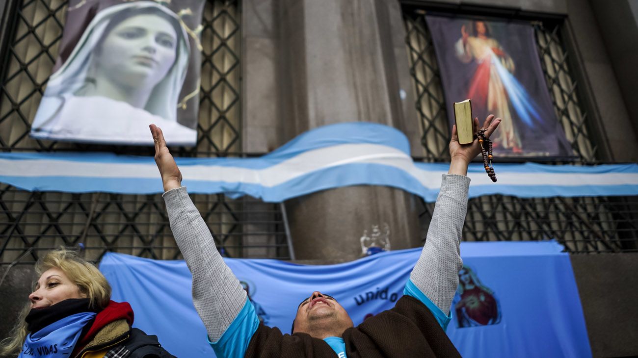 Noche histórica, se vota en el Senado la ley de Interrupción Voluntaria del Embarazo.