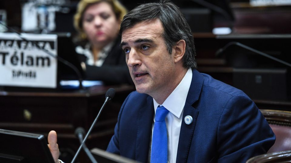 Esteban Bullrich votó en contra de la despenalización del aborto.
