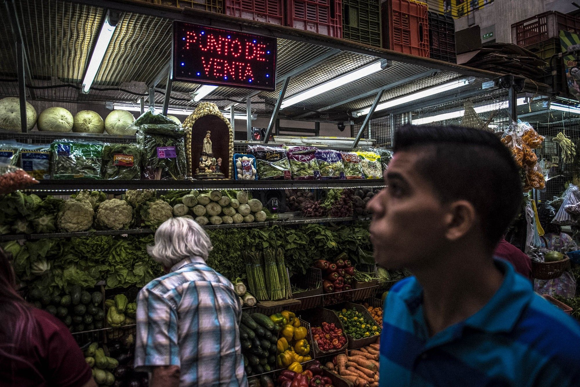 Street Vendors Sell Portioned Grocery Items As Food Inflation Rises