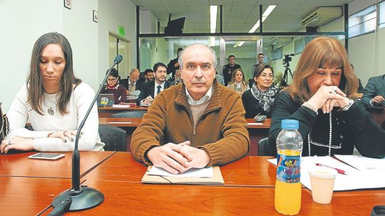 Enjuiciado. López solo aceptó preguntas de su defensora, quien frenó el interrogatorio, y dijo que no respondería más. No dio precisiones sobre su nueva versión.