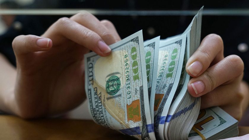 El dólar arrancó la semana en baja y cerró a 38,56 pesos El dólar arrancó la semana en baja y cerró a 38,56 pesos