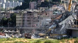 La tarea de los rescatistas en el puente colapsado no ha tenido descanso en Génova.