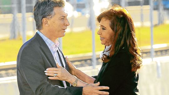 Ante los intelectuales. Los políticos y sus seguidores deberían comprender que la función del pensamiento consiste en criticar.