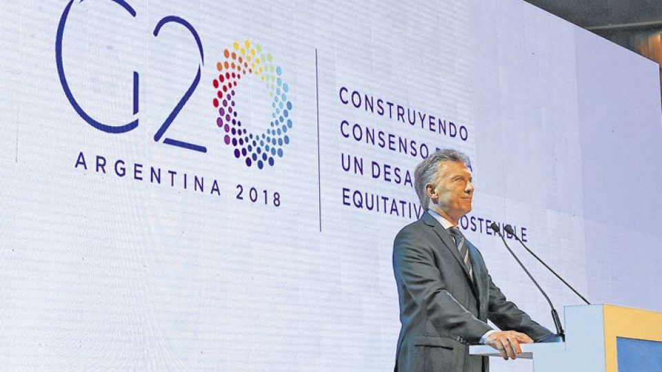 No existe la cantidad requerida de autos acorazados de alta gama. Los traerían de Perú y Brasil.