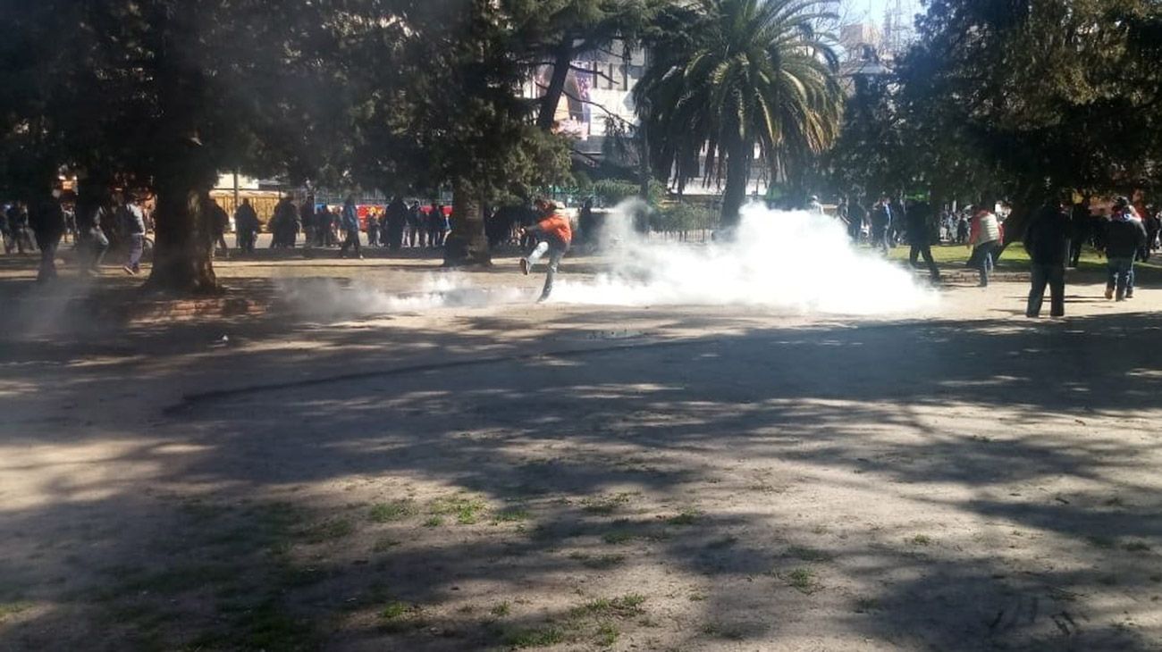 Incidentes en La Plata, durante una marcha de trabajadores del Astillero Río Santiago.