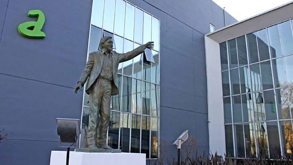 estatua-nestor-kirchner-08212018