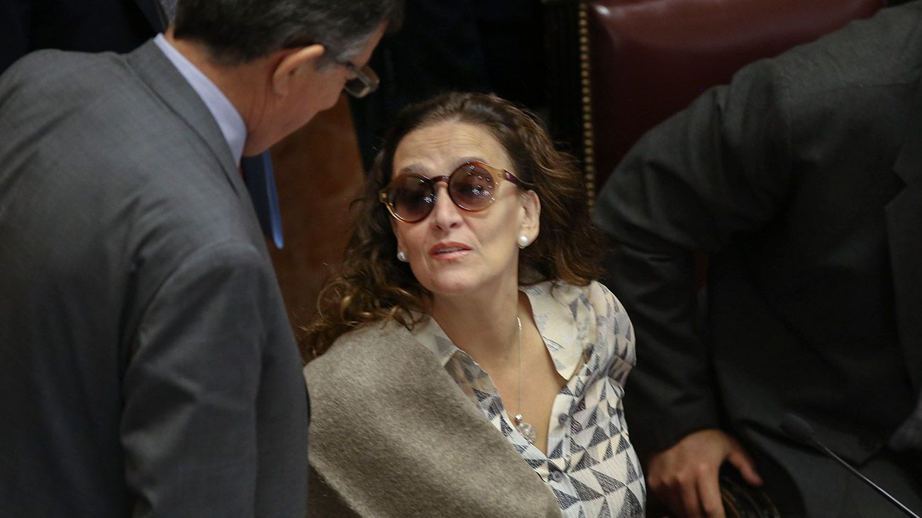 Senadora Gabriela Michetti, el Senado trata la autorización para allanar propiedades de Cristina Kirchner.