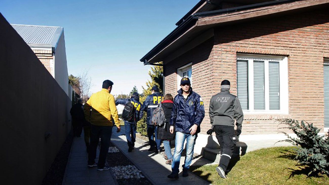 Allanamiento a la casa de CFK en Rio Gallegos