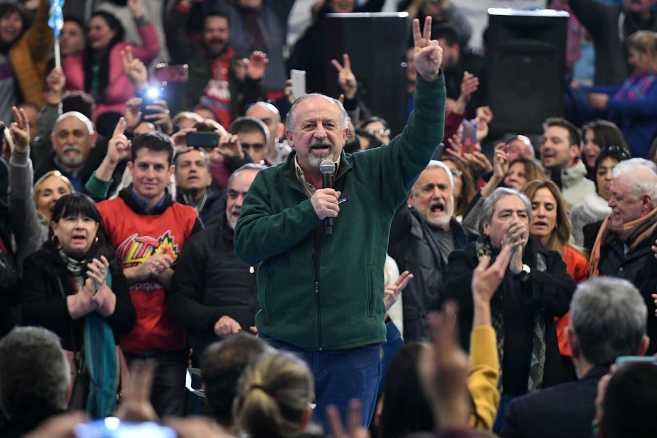 Hugo Yasky puso a todos a cantar desde el escenario.