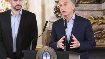El Presidente junto a Marcos Peña