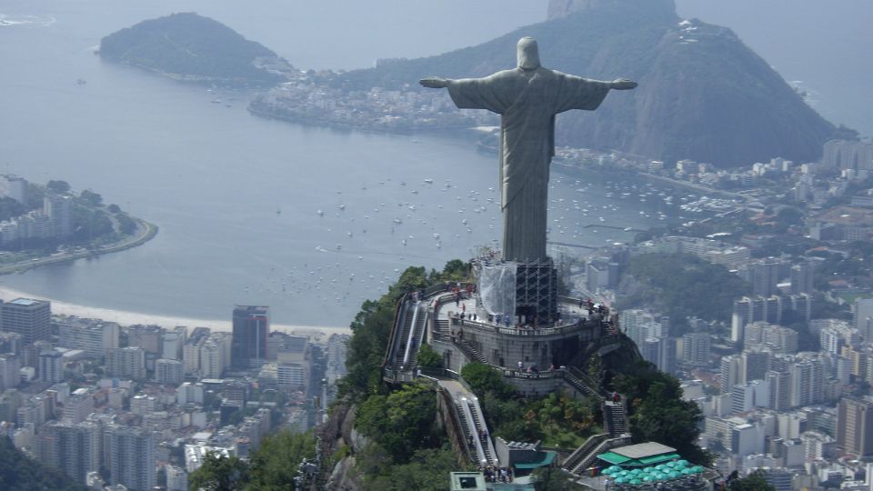 Dos mil millonarios brasileños abandonaron el país en 2017, según New World Wealth.