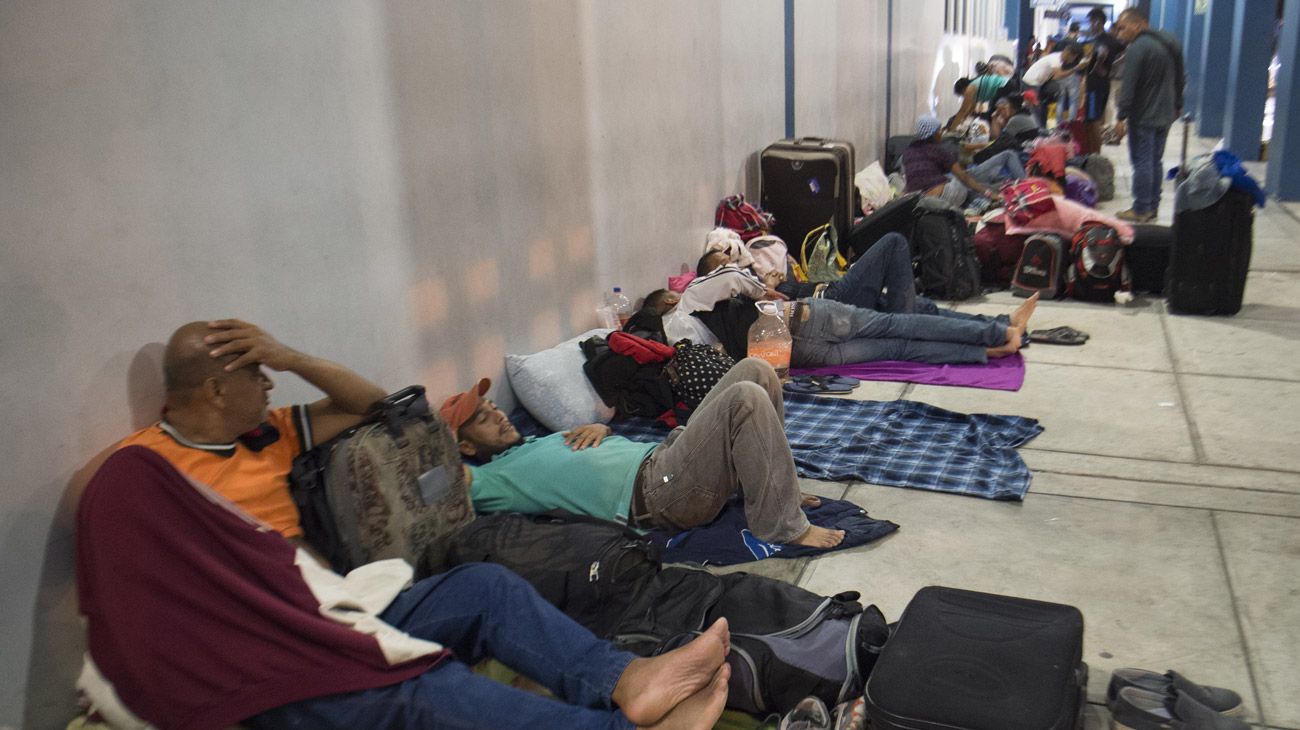 Corredor humanitario de la Cruz Roja en la frontera entre Ecuador y Perú.