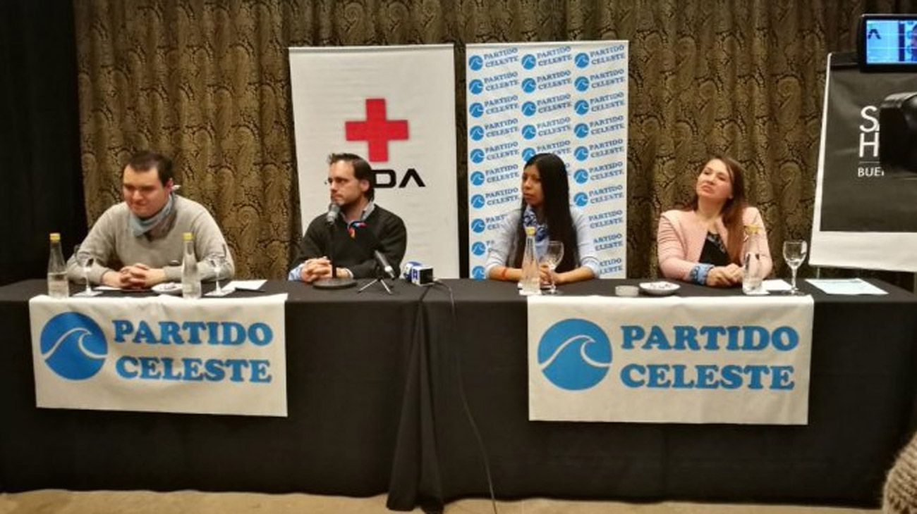 Dirigentes de la Fundación +Vida presentaron el Partido Celeste, el cual tiene como eje la oposición a la legalización de la interrupción voluntaria del embarazo.