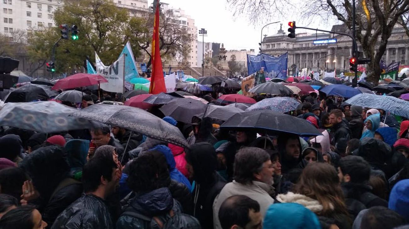 Imagenes de la marcha nacional por la universidad publica 