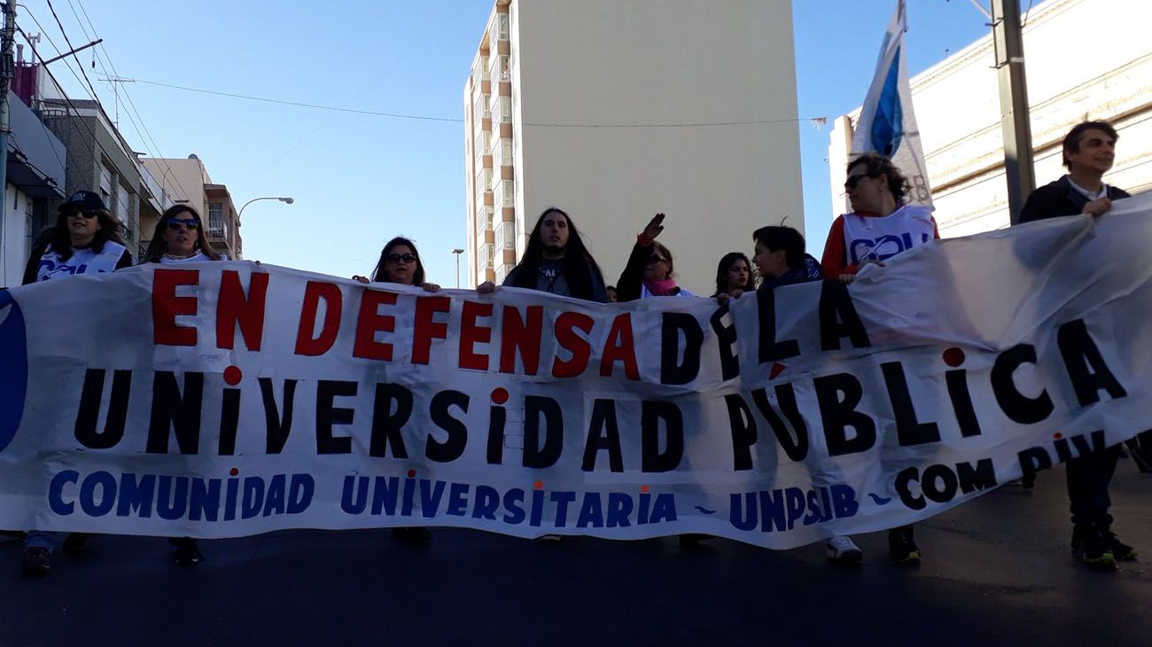 Imagenes de la marcha nacional por la universidad publica 