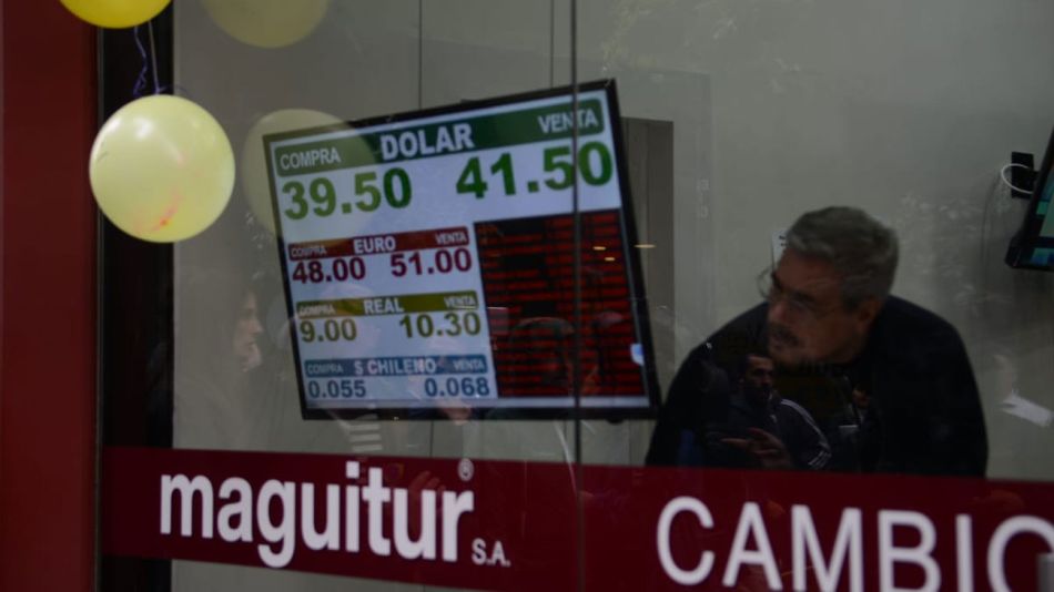 Pizarra como cotiza el dólar08302018