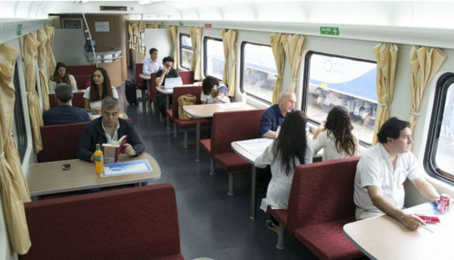 interior tren