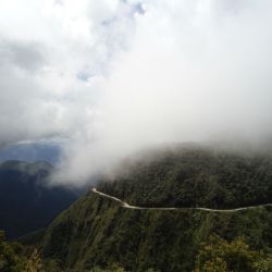 02_Panorámica de la Death Road o Ruta de la Muerte en Bolivia