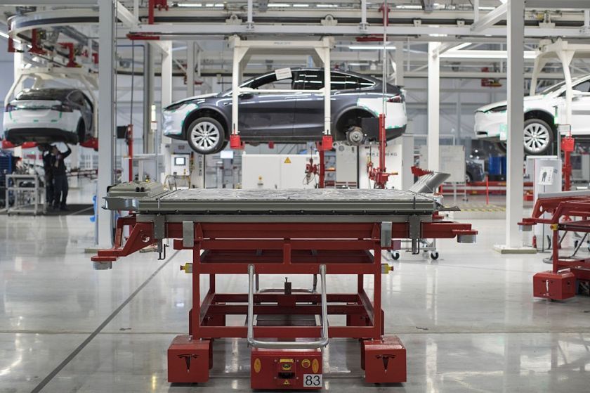 Acciones de Tesla siguen cayendo en Wall Street Acciones de Tesla siguen cayendo en Wall Street