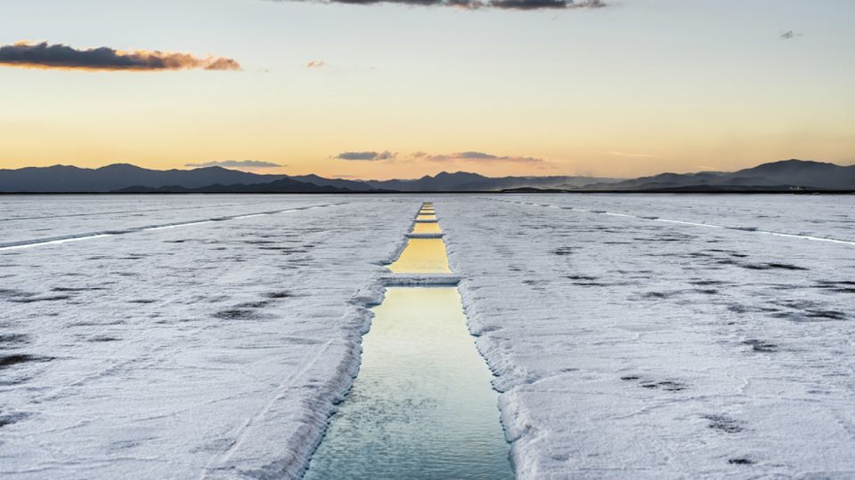 Salinas Grandes. Argentina cuenta con los mayores recursos de litio del mundo, pero va a la zaga de Australia y Chile en producción, según el Servicio Geológico de Estados Unidos.