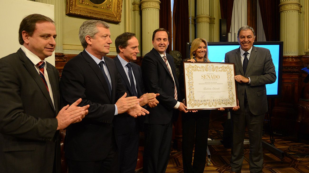 Distinción a la Fundación Educando en el Congreso Nacional