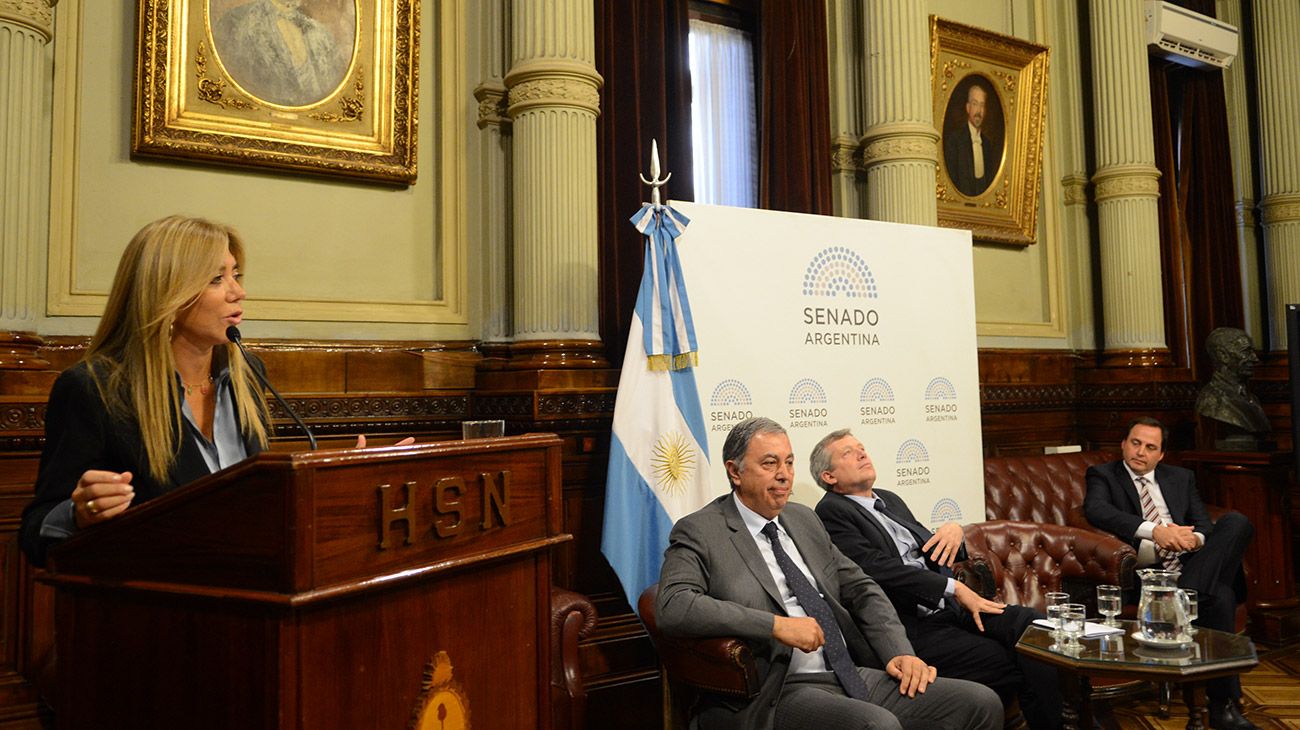 Distinción a la Fundación Educando en el Congreso Nacional