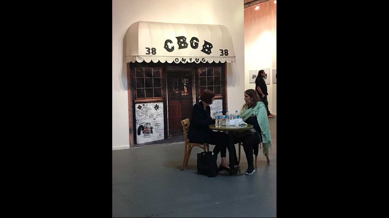 Muestra fotográica de Roberta Bayley "RAMONES & CBGB, Del Caos a la Cultura"