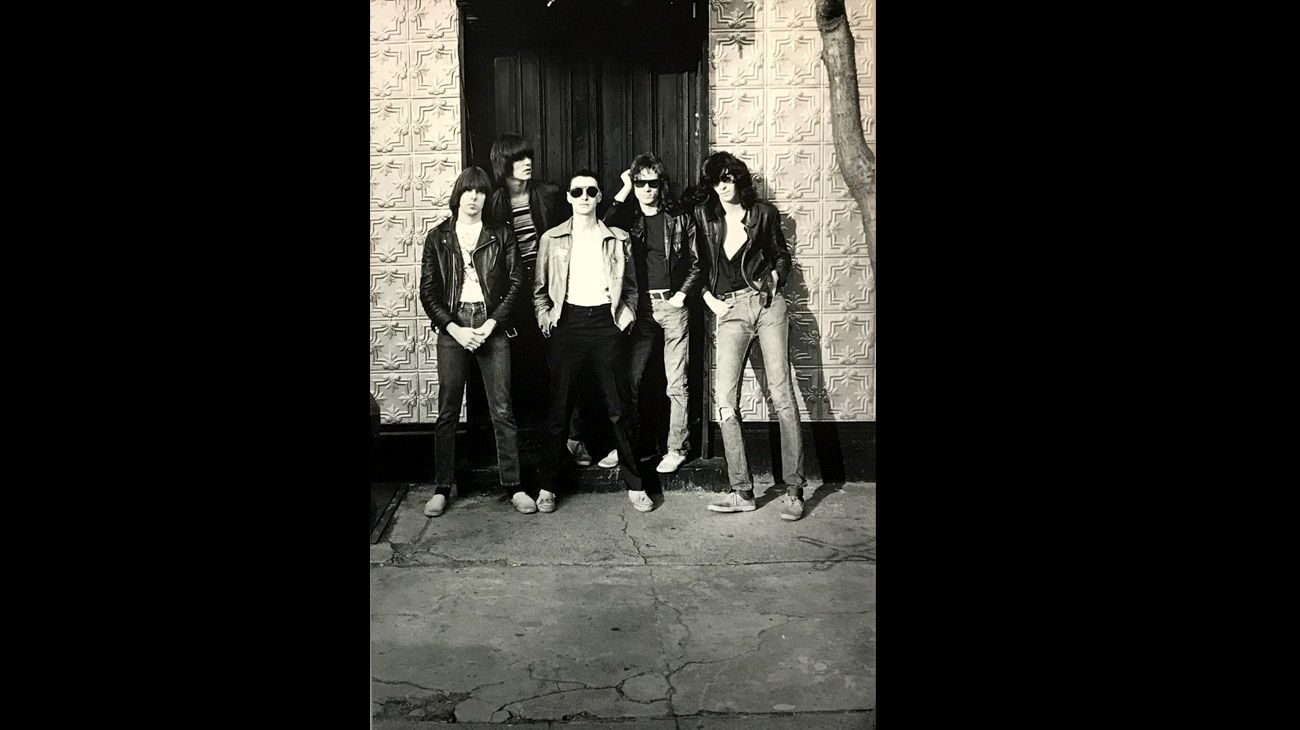 Muestra fotográica de Roberta Bayley "RAMONES & CBGB, Del Caos a la Cultura"