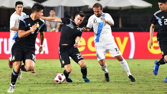 Lo Celso. Hizo un lindo gol y rindió, después de su gira como turista a Rusia.