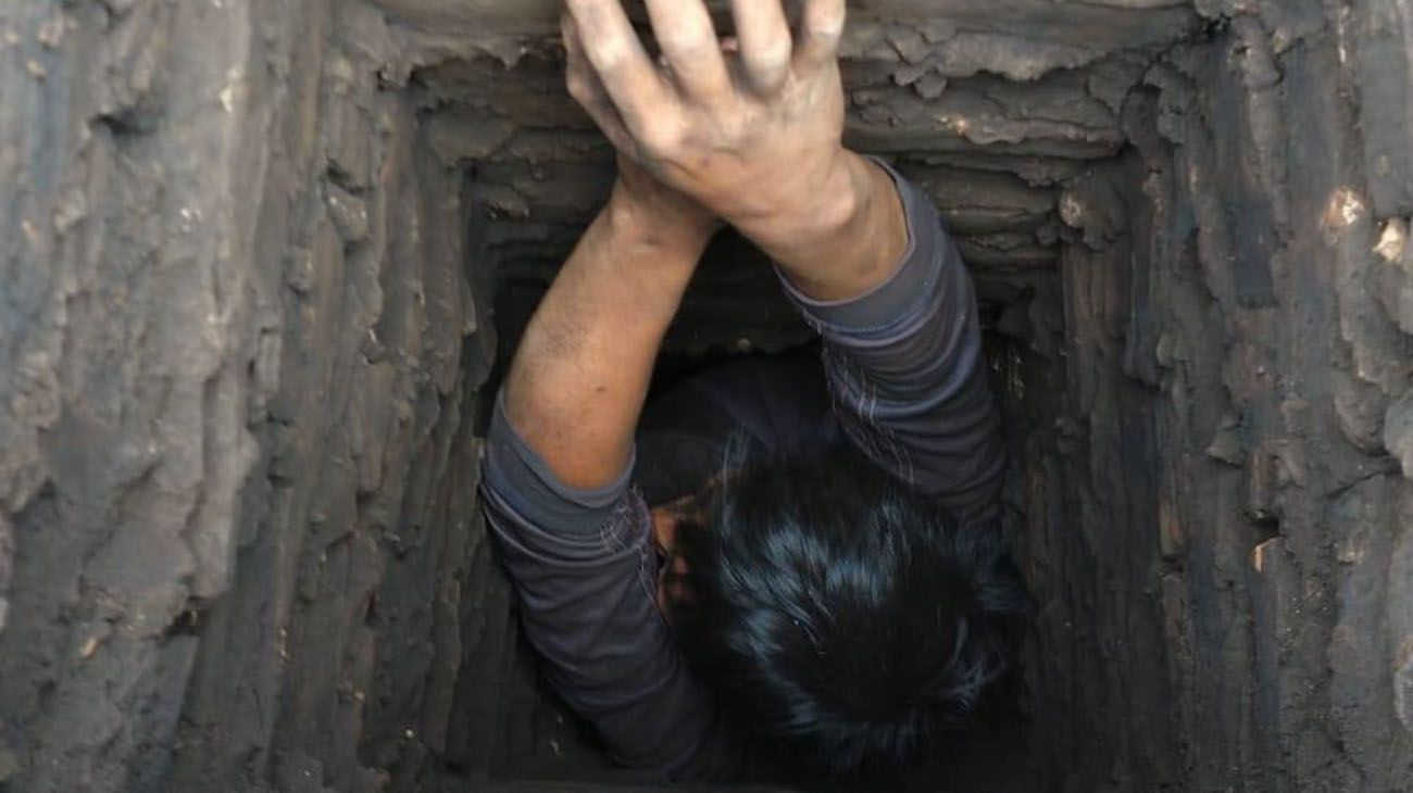 El hombre había ingresado a robar a una casa en Berazategui, y fue detenido luego de quedar atrapado en la chimenea de la vivienda al intentar escapar.