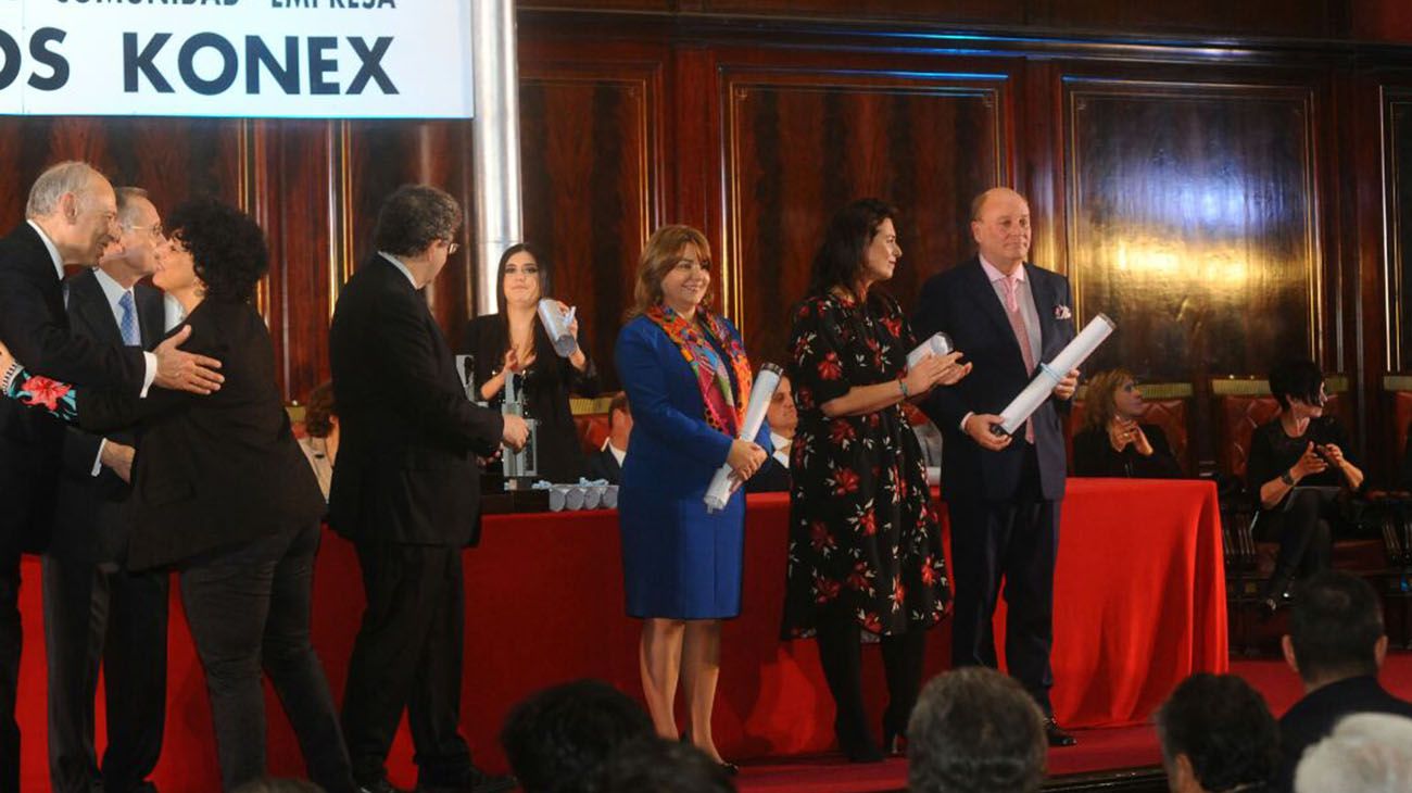 Los premiados en la categoría de empresarios pyme: Claudia Álvarez Arguelles, Inés Berton y Martín Cabrales.