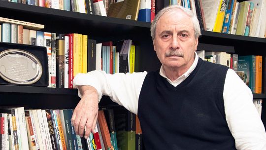 Alberto Díaz. Editó más de 4 mil libros en casi cincuenta años de carrera. Borges, Quino, Di Benedetto, Gelman, Piglia y Saer fueron algunos de los autores que publicó.