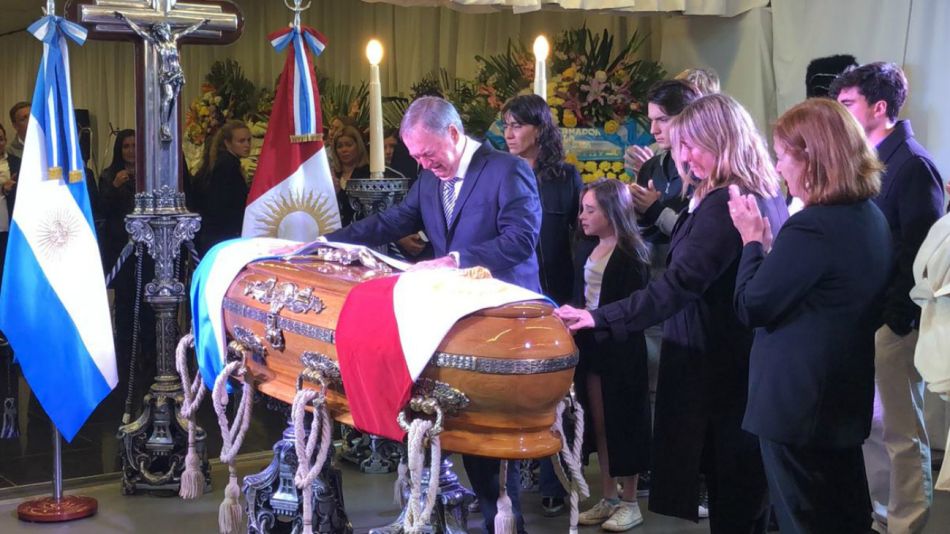 Emotiva despedida a De la Sota en Córdoba.